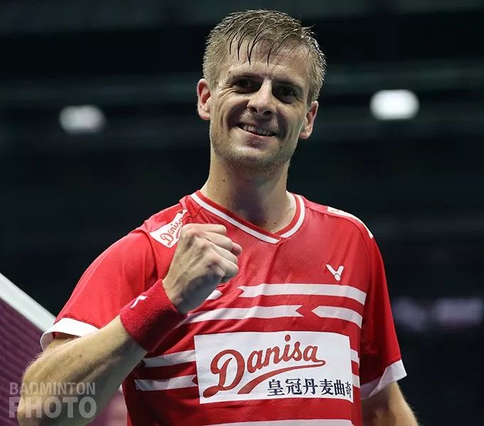 球场风云变幻，胜负难以预料