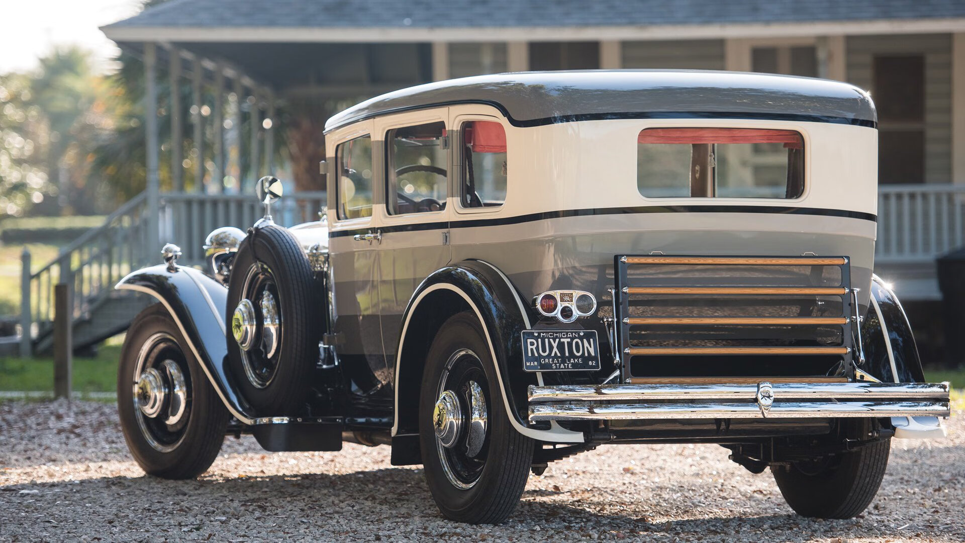 文班亚马关键进球定乾坤，广厦队横扫开拓者，一场跨越篮球世界的对话