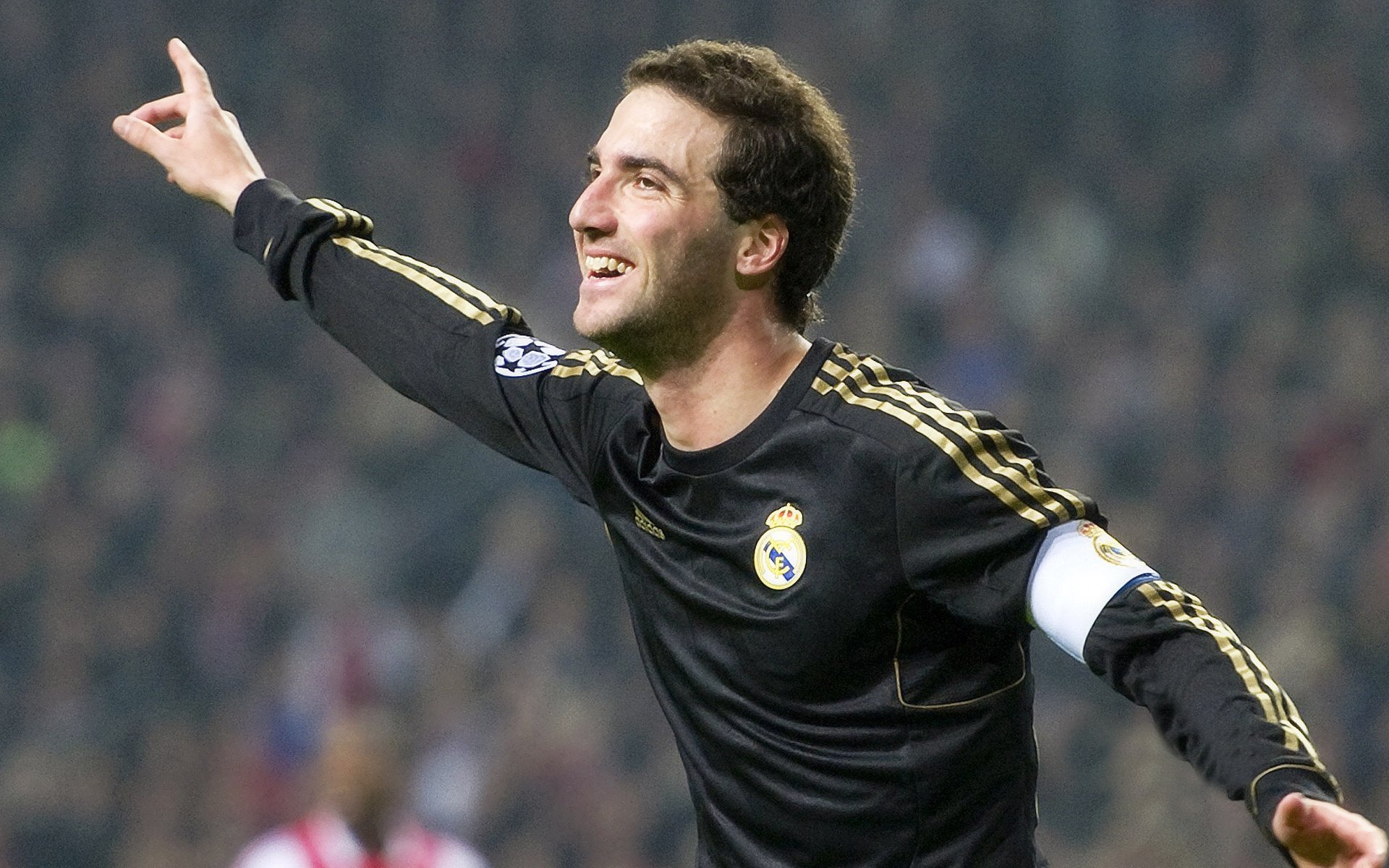 特奥一锤定音，摩洛哥火力全开压制那不勒斯