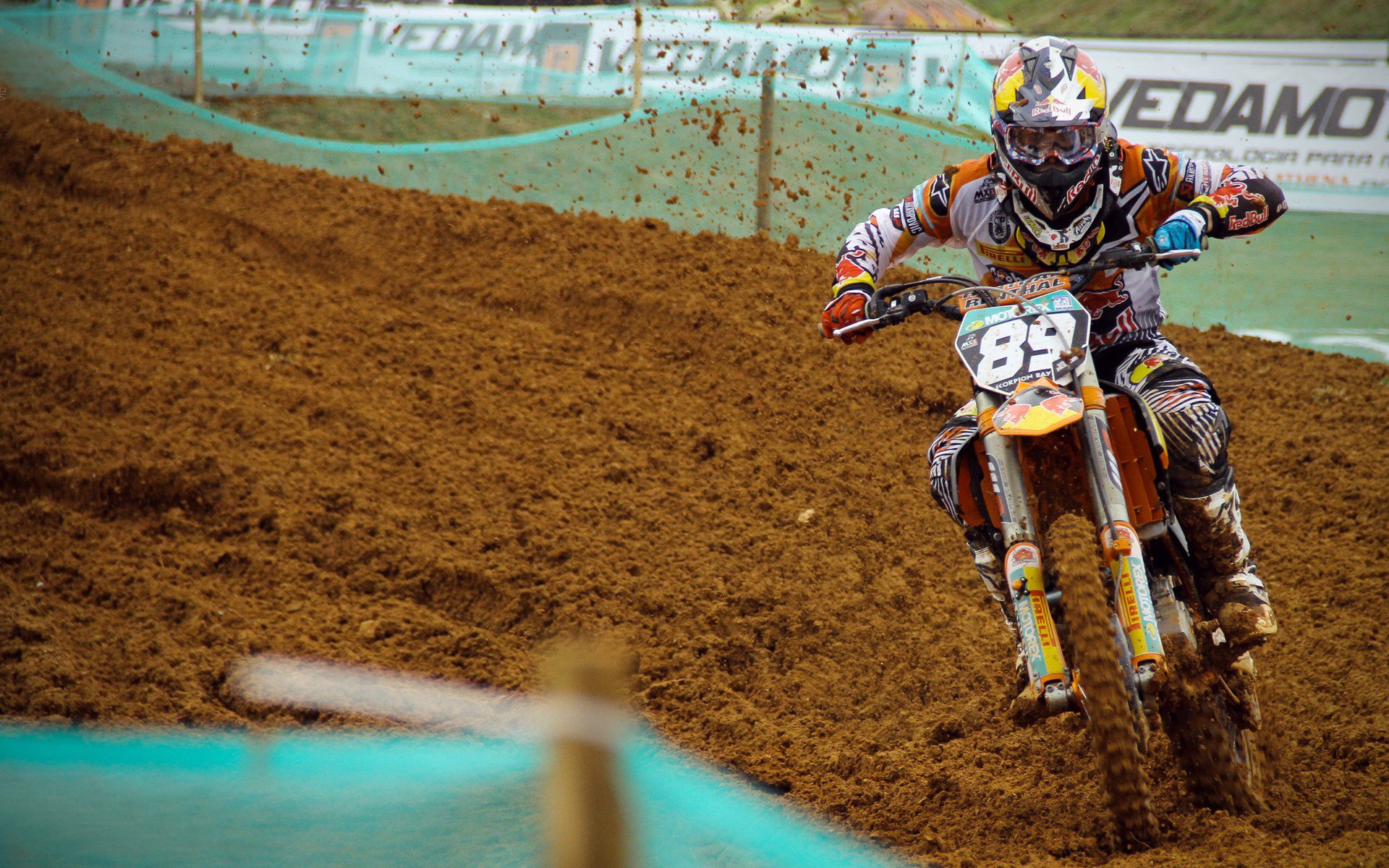 维也纳冰场上的拉丁风暴,苏亚雷斯压制级发挥,奥地利对阵加拿大一役改写冰球认知