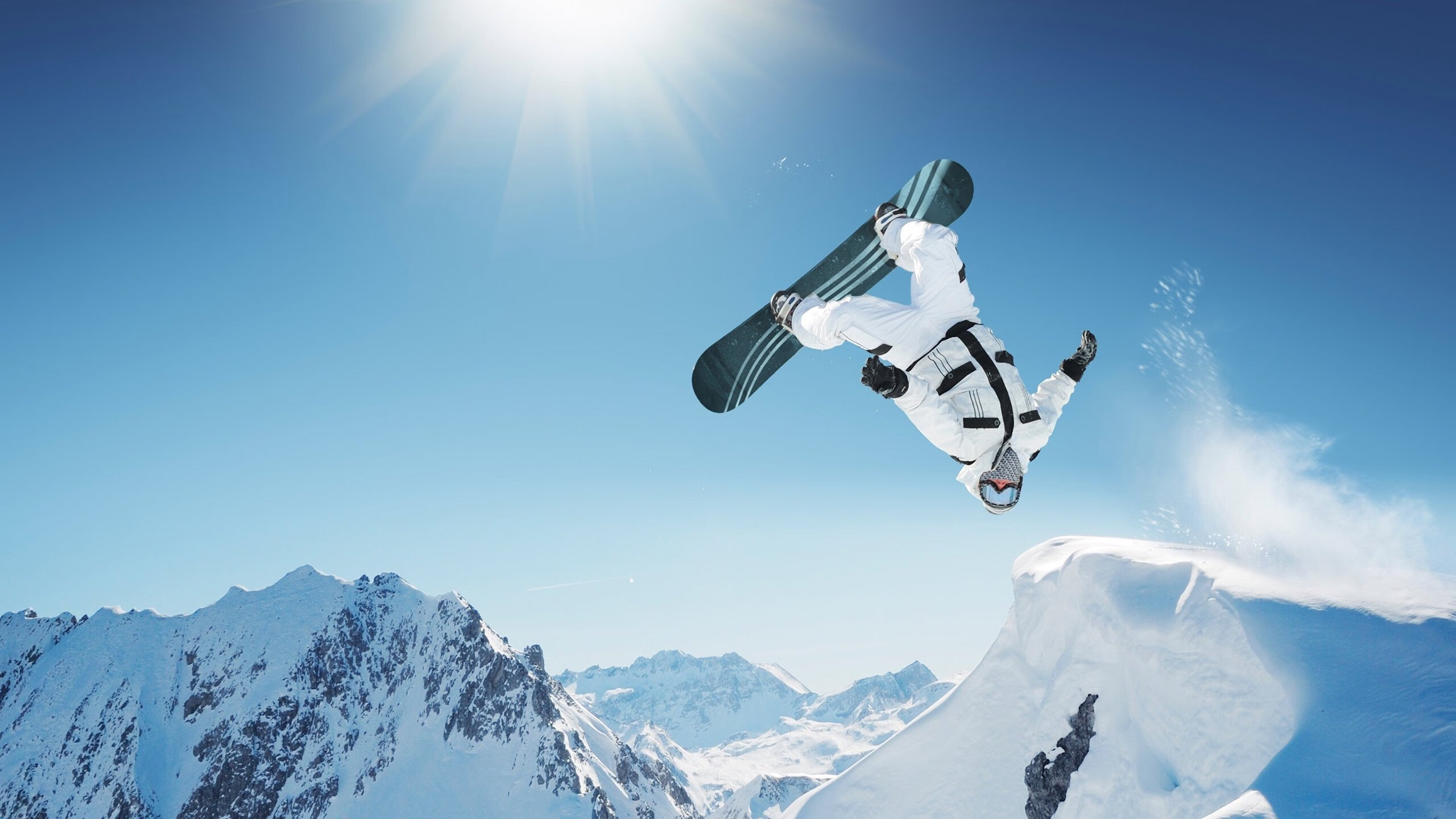 法网险胜联合杯，梅德韦杰夫如何点燃赛场，定义网坛新叙事